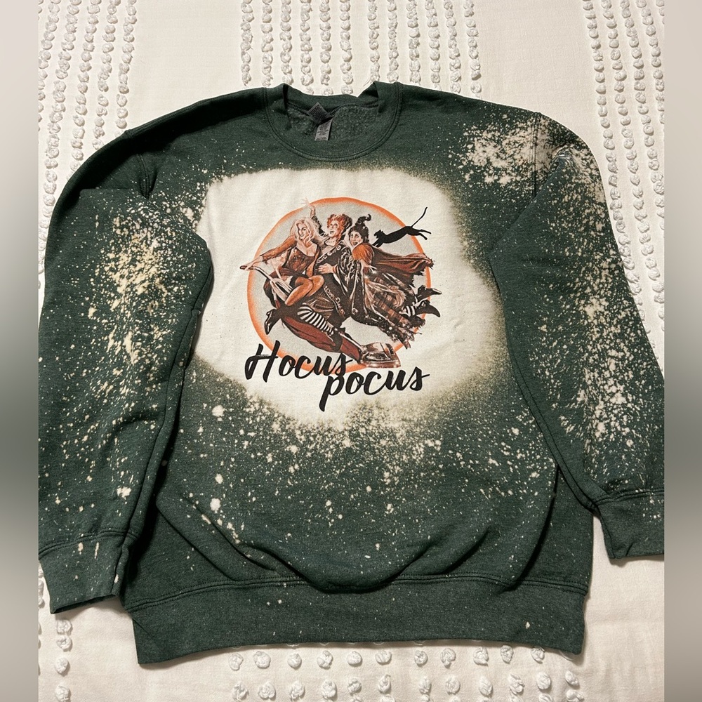 Hocus Pocus Green Sweatshirt Size Medium Great Condition Like New